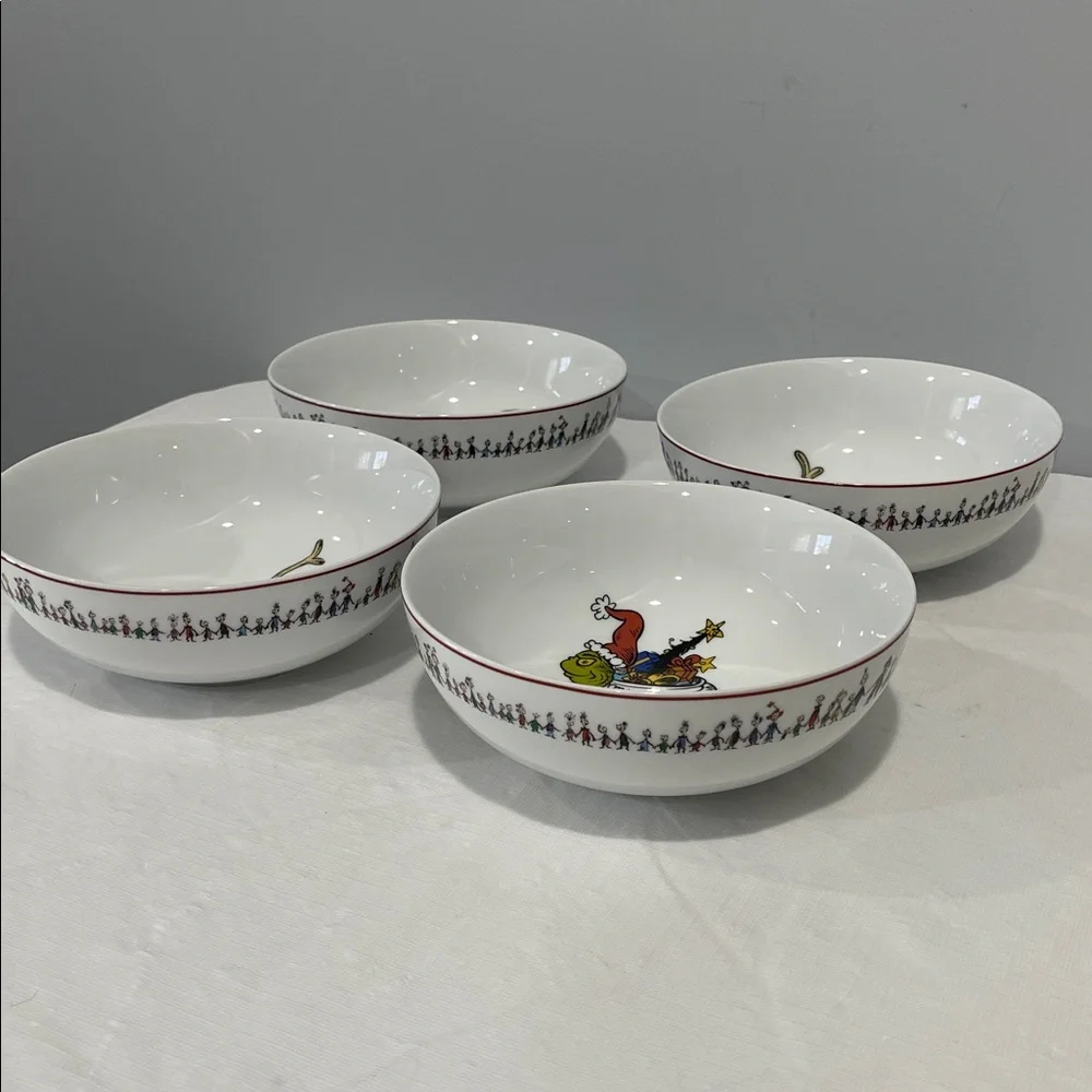 Williams Sonoma Dr. Seuss The Grinch Christmas Porcelain Cereal Bowls Set of 4
